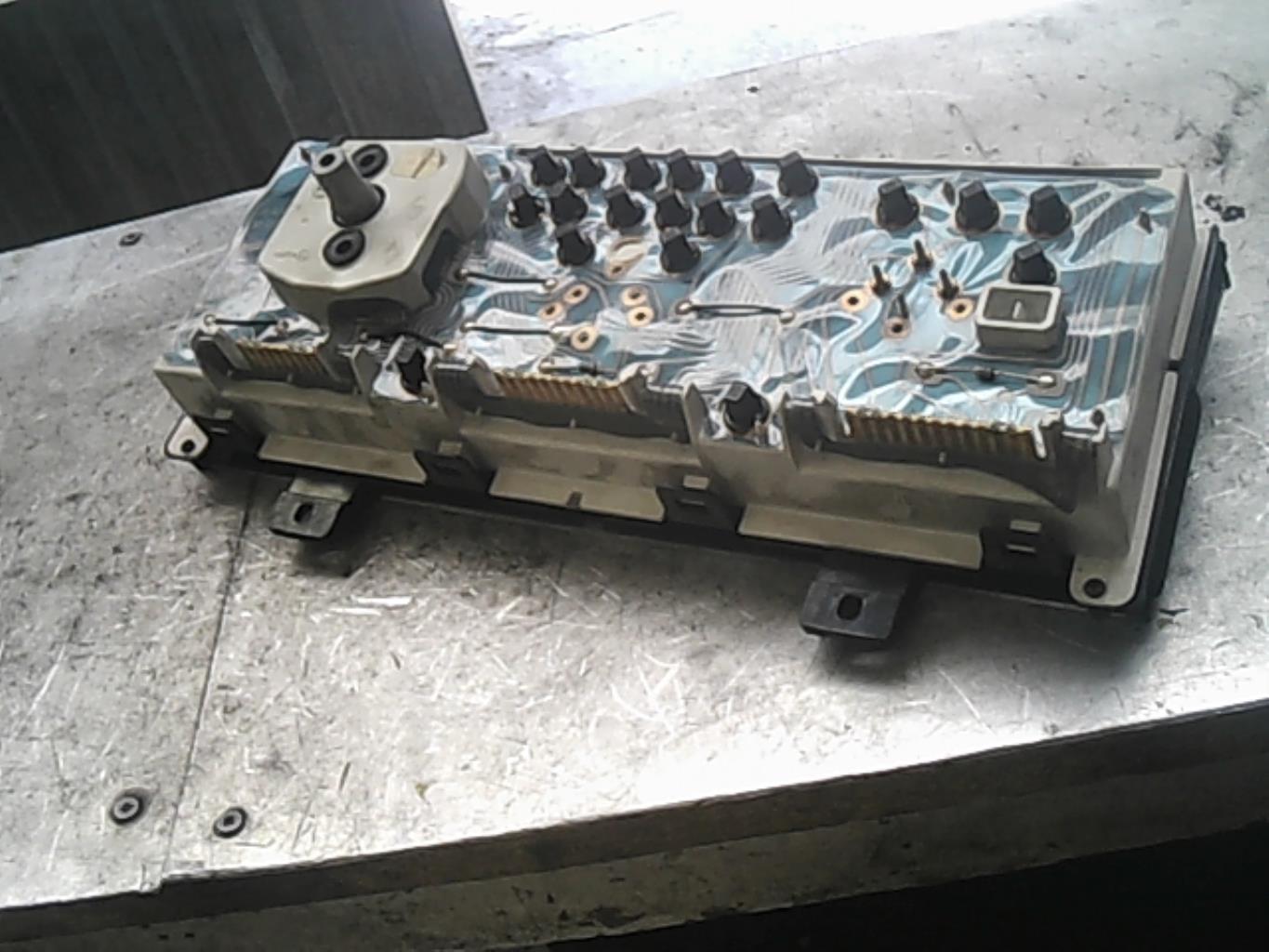 Compteur RENAULT CLIO 1 PHASE 1 Essence - 1