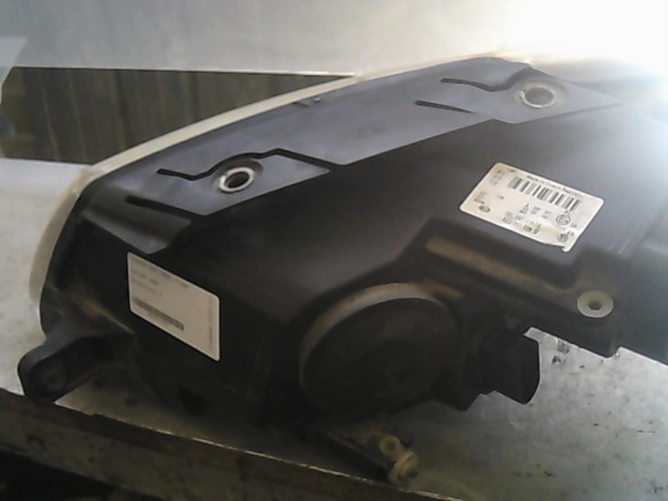 Gruppo ottico anteriore principale destro (luci)(faro) VOLKSWAGEN PASSAT 5 BREAK Diésel - 1