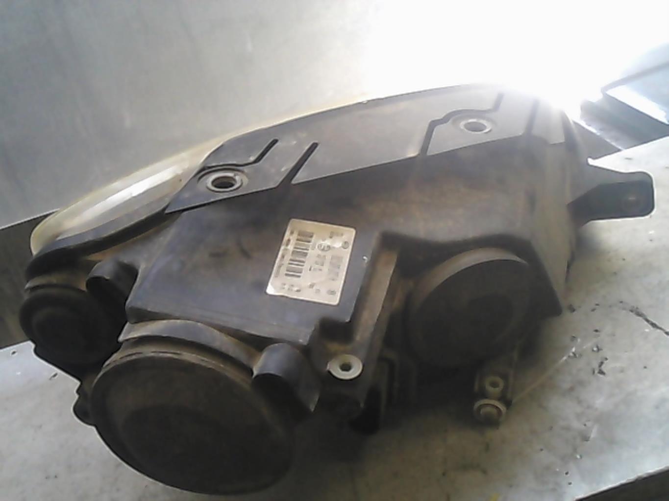 Gruppo ottico anteriore principale sinistro (luci)(faro) VOLKSWAGEN PASSAT 5 BREAK Diésel - 1