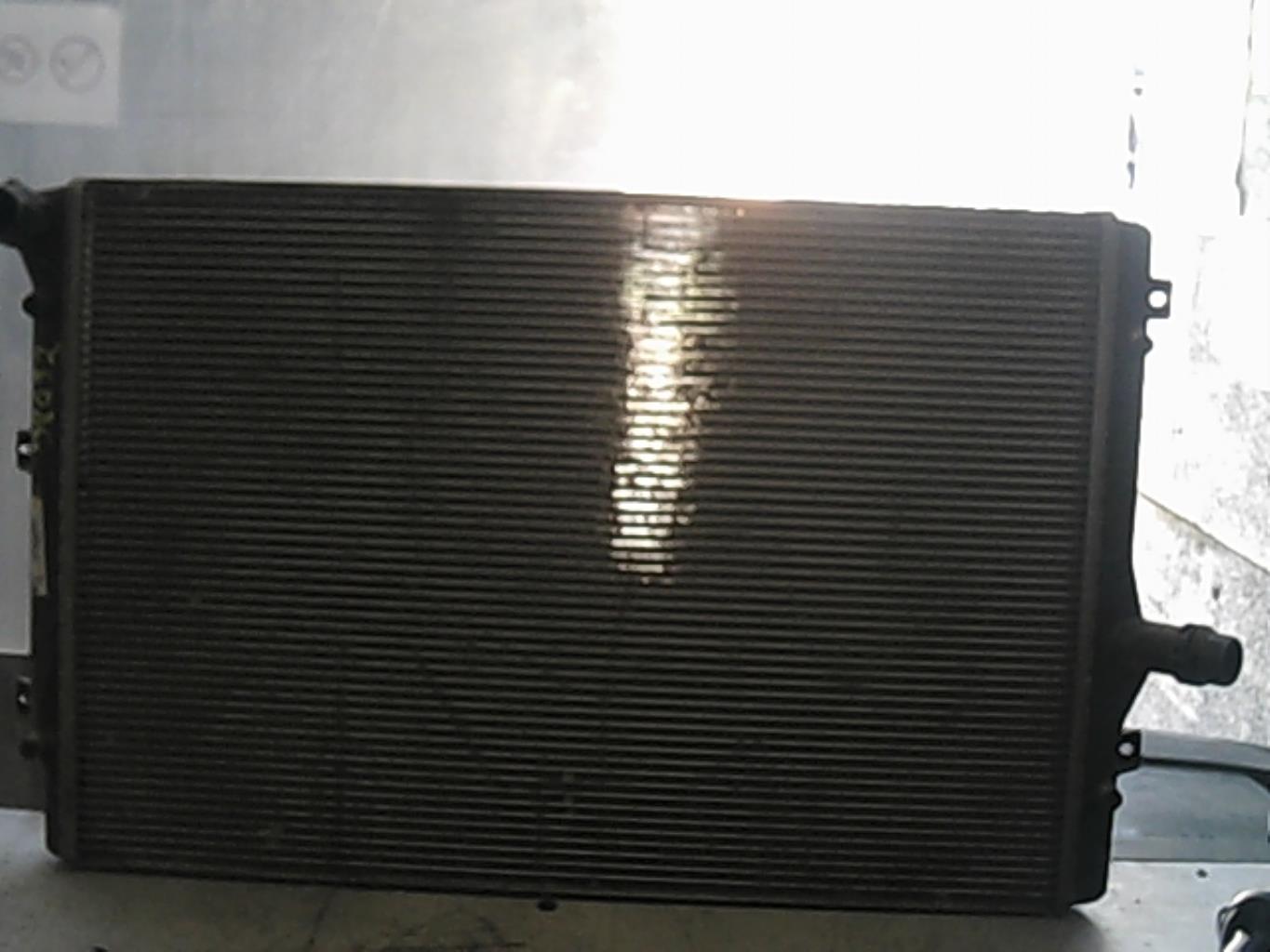 Radiateur eau VOLKSWAGEN PASSAT 5 BREAK Diesel - 1
