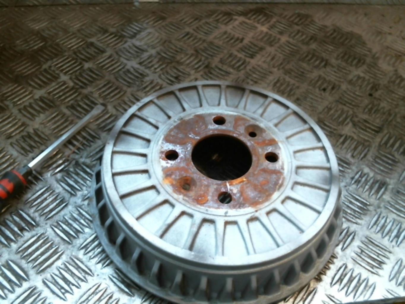 Tamburo posteriore destro RENAULT TWINGO 3 Gasolina - 1