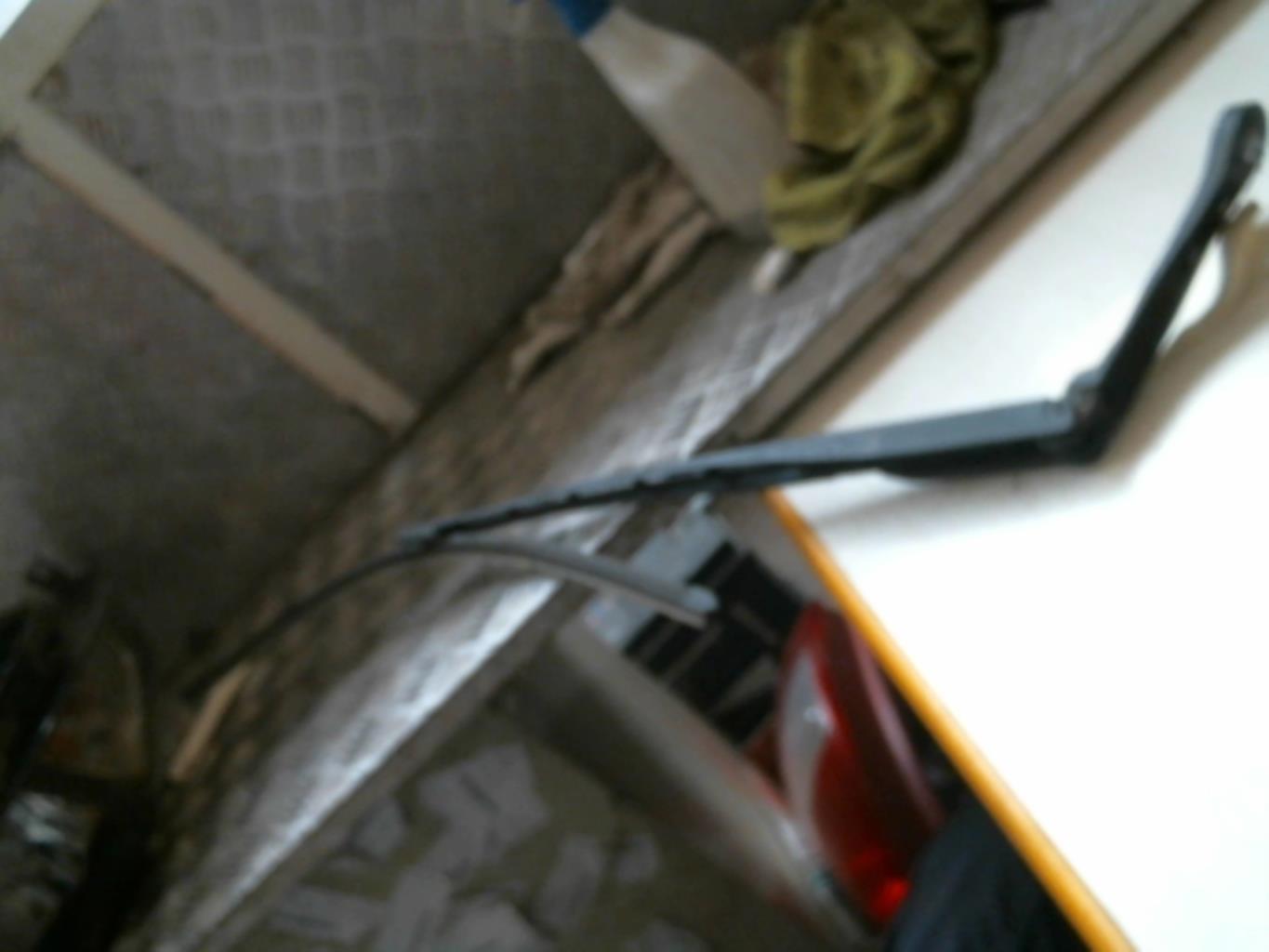 Braccio tergicristallo anteriore destro CITROEN C4 1 PHASE 2 COUPE Diésel - 1