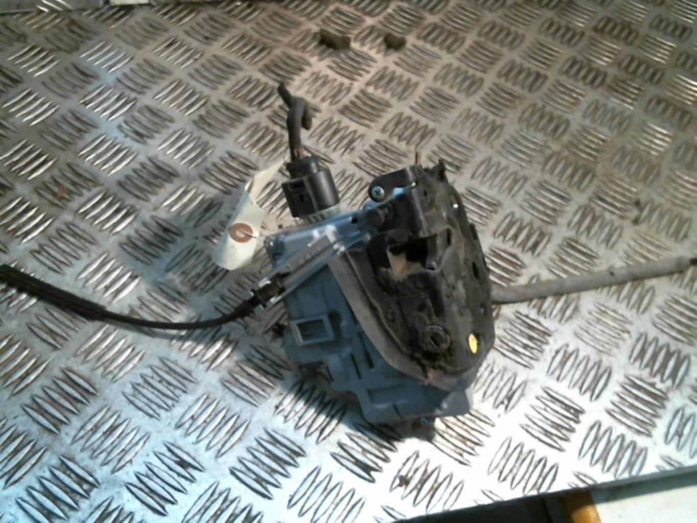 Chiusura centralizzata posteriore sinistra SEAT LEON 2 PHASE 1 Diésel - 1