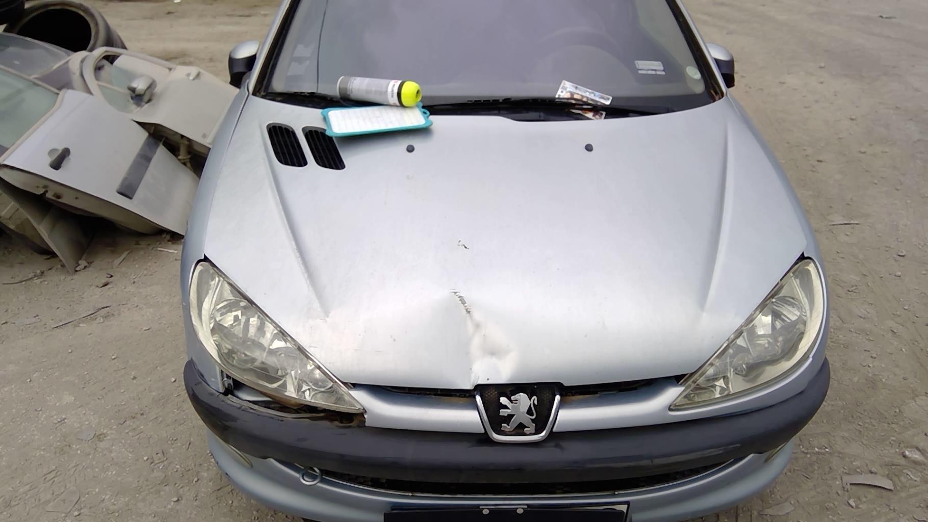 Rampe injection PEUGEOT 206 PHASE 2 Essence - 1