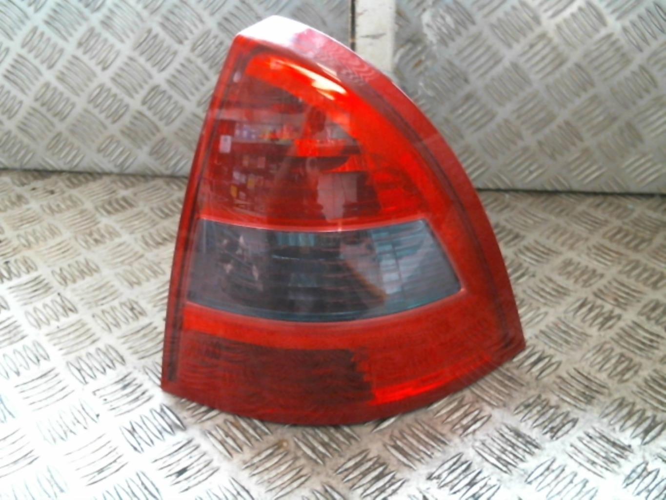 Fanale posteriore principale destro (luci) CITROEN C5 1 PHASE 2 Diésel - 1