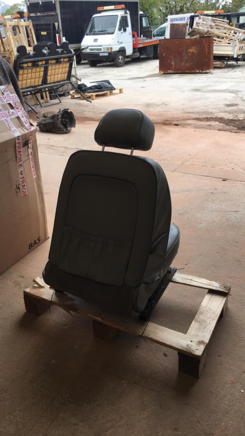 Siege avant gauche PEUGEOT 607 PHASE 2 Essence - 1