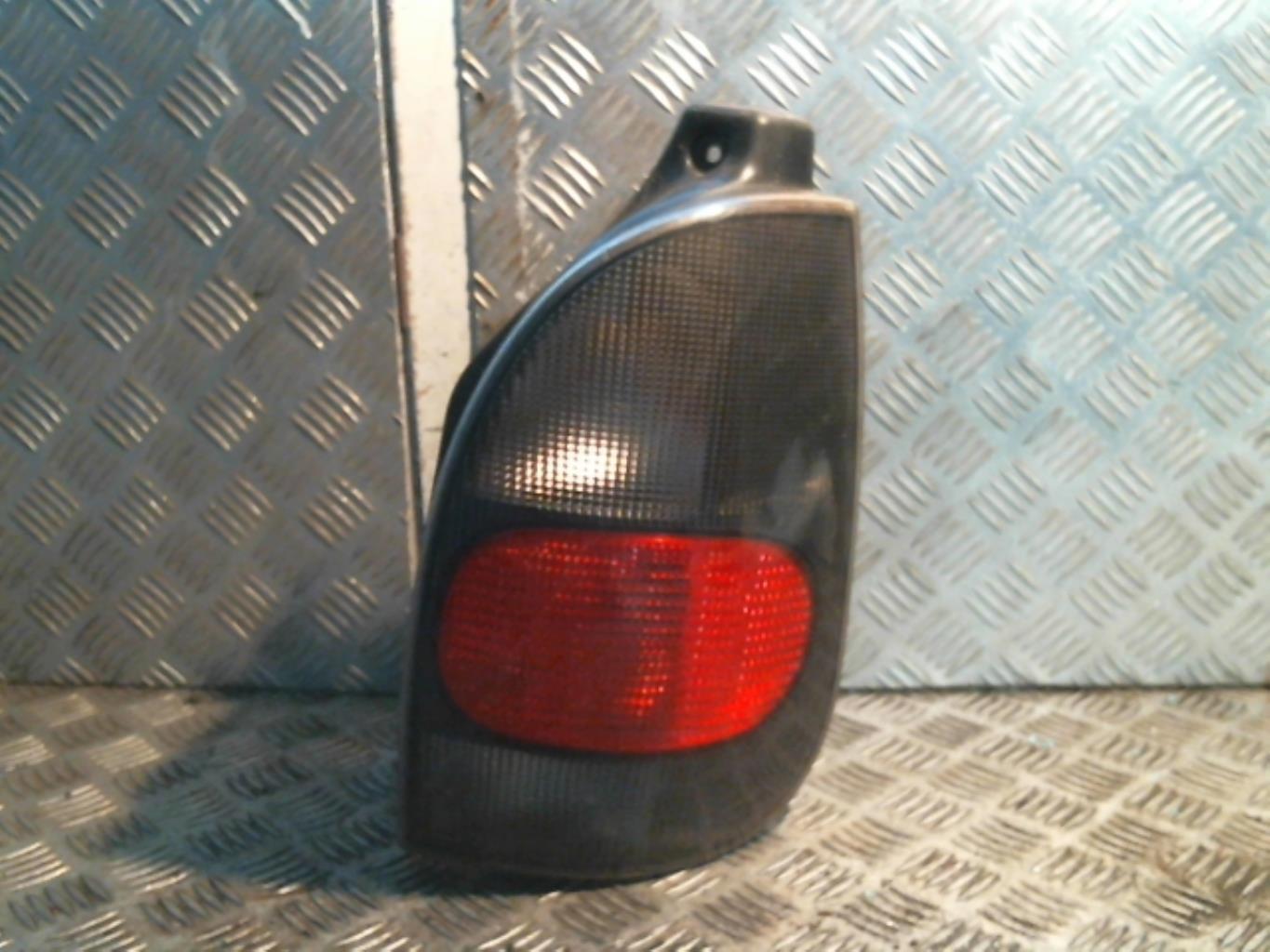 Fanale posteriore principale destro (luci) RENAULT GRAND ESPACE 3 Diésel - 1