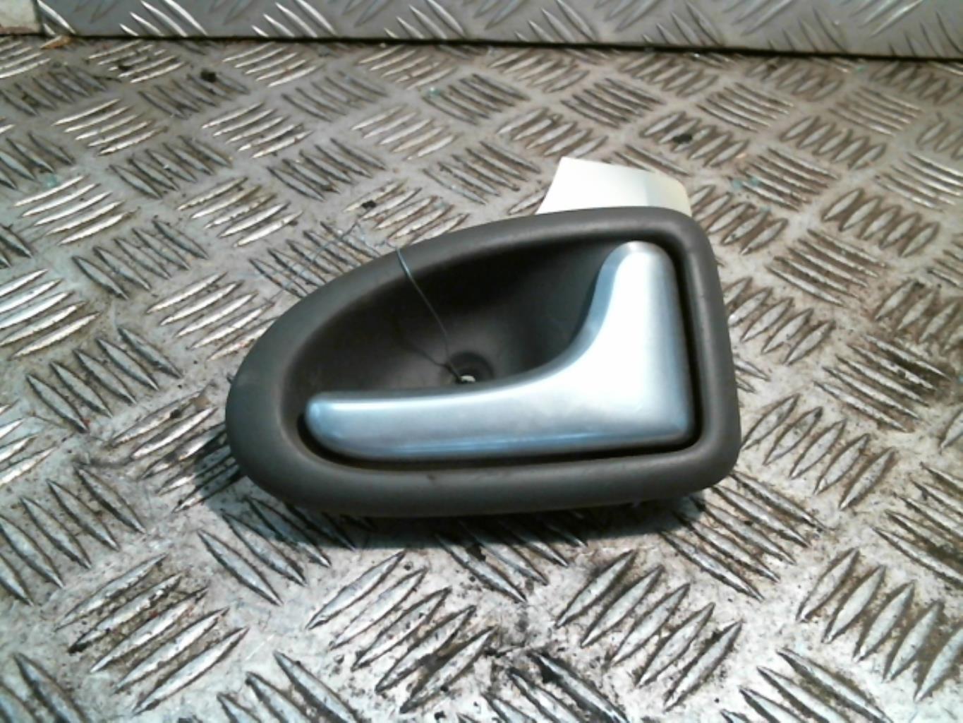 Maniglia interna posteriore destra RENAULT SCENIC 1 PHASE 2 Diésel - 1