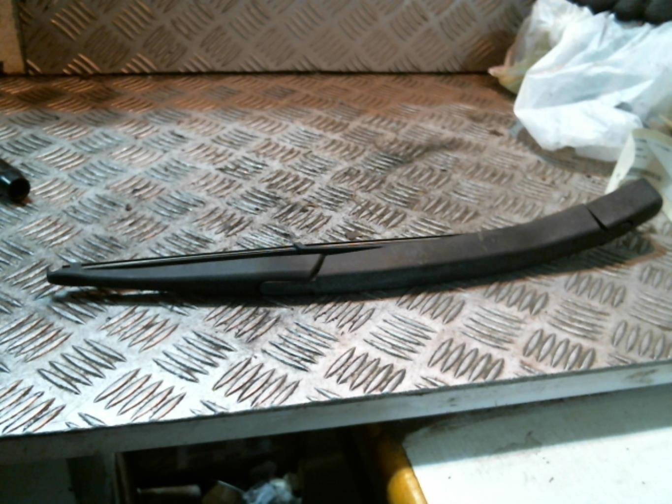 Braccio tergicristallo posteriore OPEL CORSA D PHASE 1 Diésel - 1