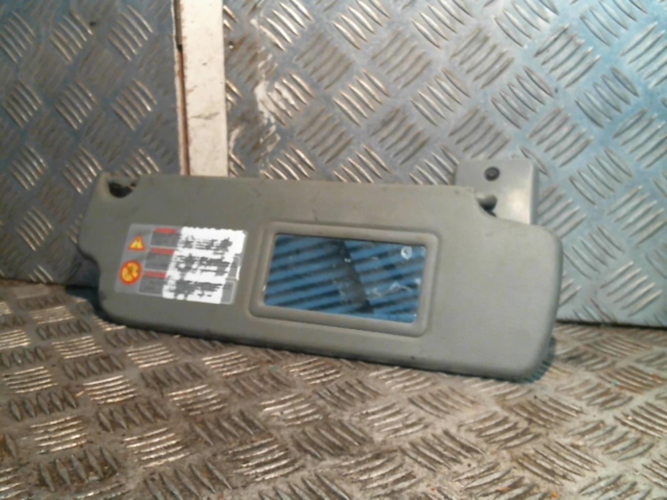 Pare soleil droit RENAULT TWINGO 1 PHASE 3 Essence - 1