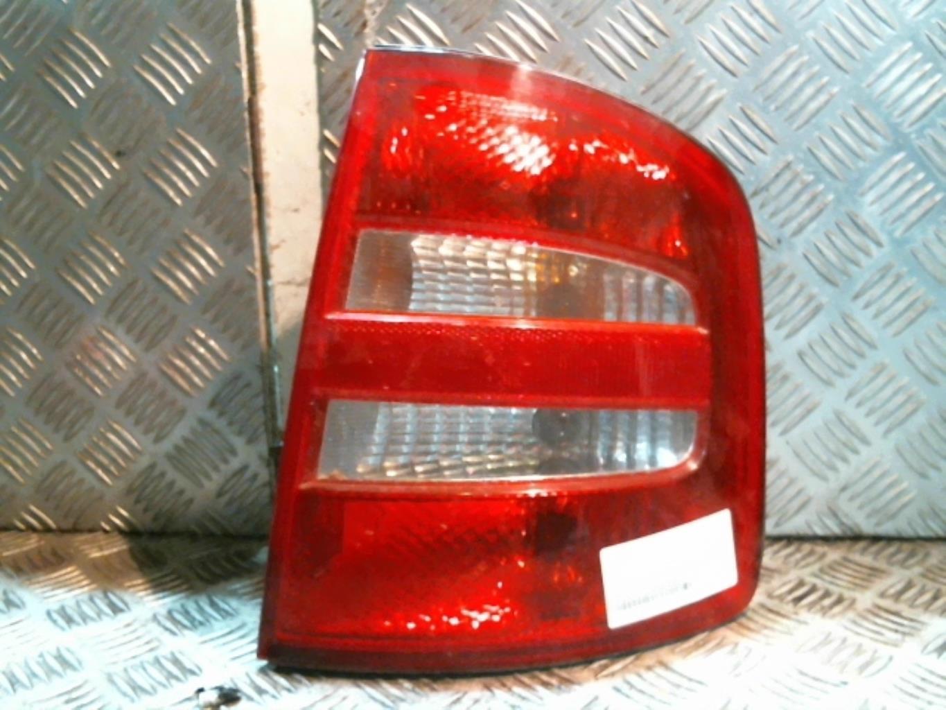 Fanale posteriore principale destro (luci) SKODA FABIA 1 PHASE 1 BREAK Gasolina - 1