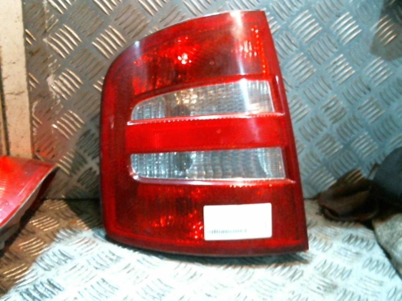 Fanale posteriore principale sinistro (luci) SKODA FABIA 1 PHASE 1 BREAK Gasolina - 1