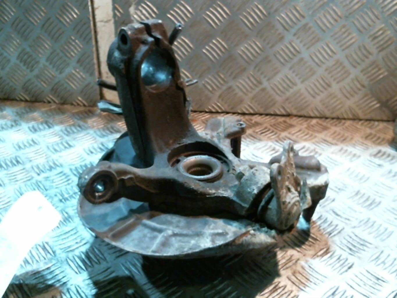 Fusee avant droit SKODA FABIA 1 PHASE 1 BREAK Essence - 1