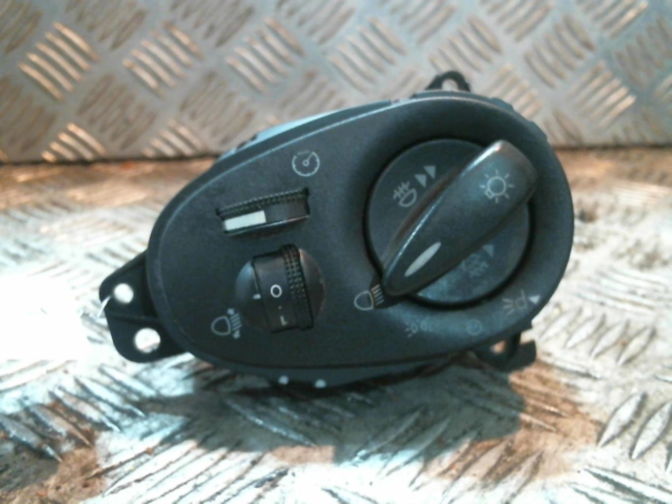 Commande de phare FORD FOCUS 1 Essence - 1
