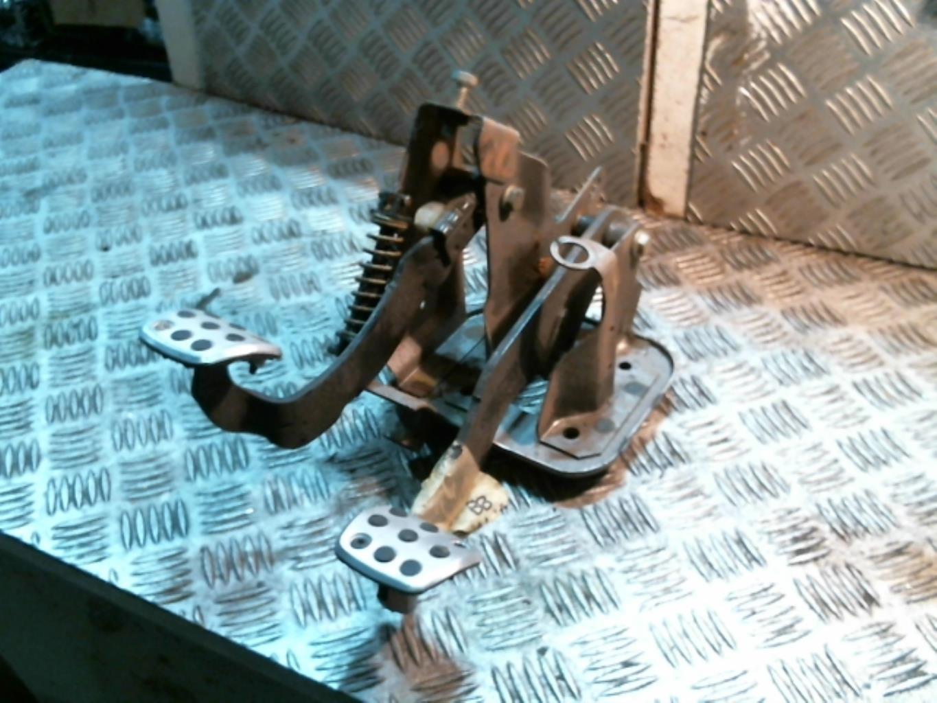 Pedalier PEUGEOT 206 Essence - 1