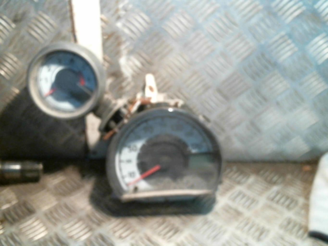 Compteur PEUGEOT 107 PHASE 1 Diesel - 1