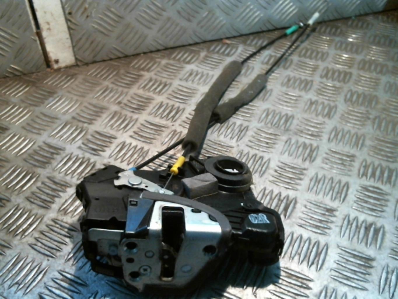 Chiusura centralizzata anteriore destra TOYOTA COROLLA VERSO 2 PHASE 1  - 1