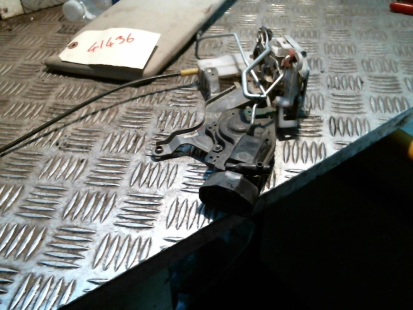 Chiusura centralizzata anteriore sinistra PEUGEOT 107 PHASE 1 Diésel - 1