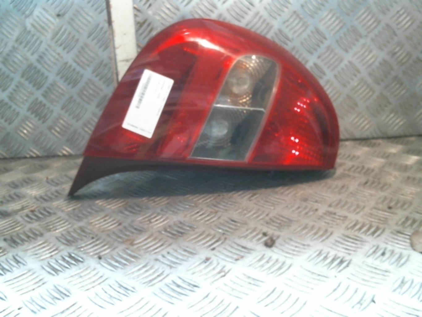 Fanale posteriore principale sinistro (luci) CITROEN C5 1 PHASE 1 Gasolina - 1
