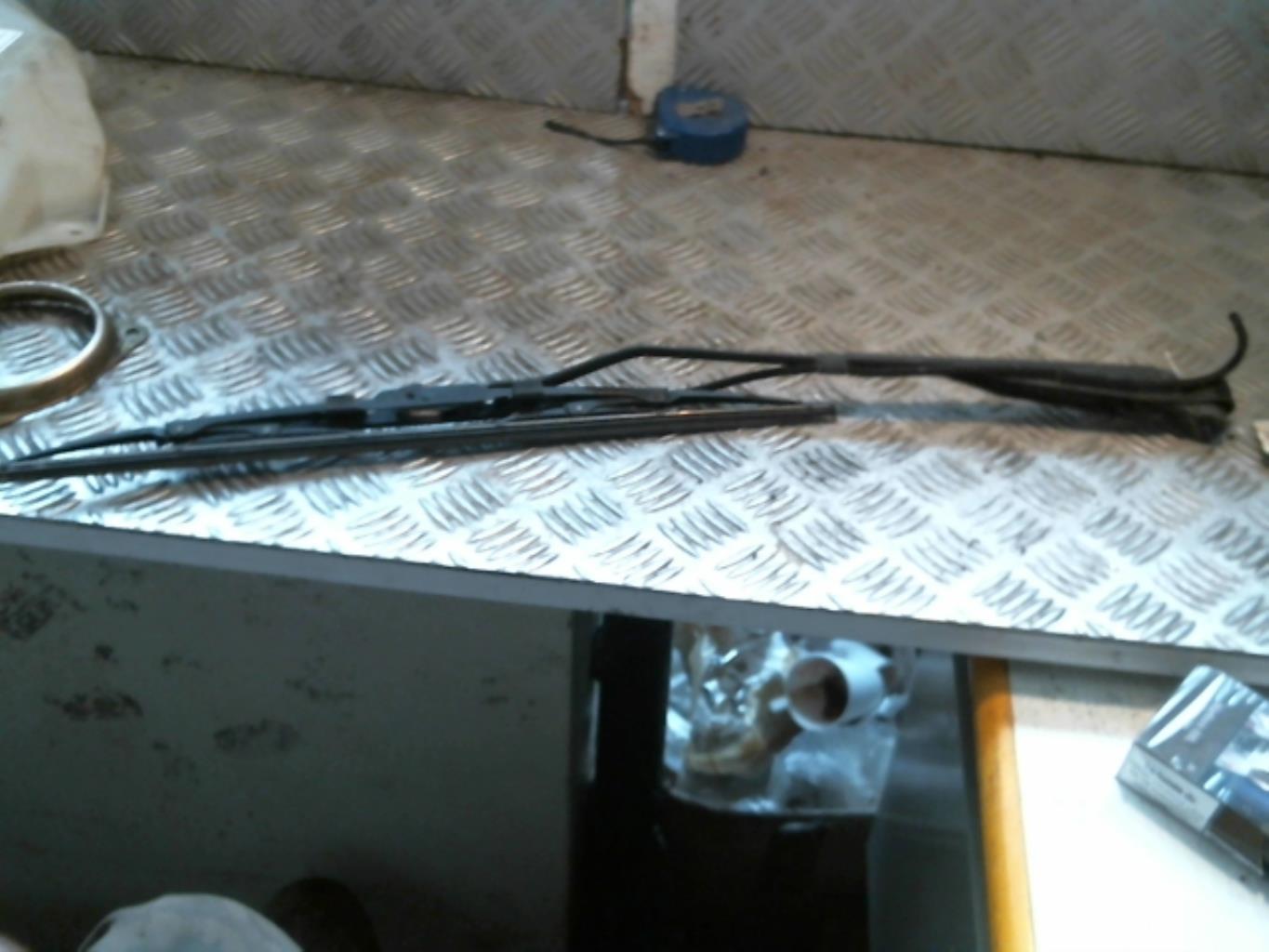 Braccio tergicristallo anteriore destro PEUGEOT 405 PHASE 2 BREAK Diésel - 1