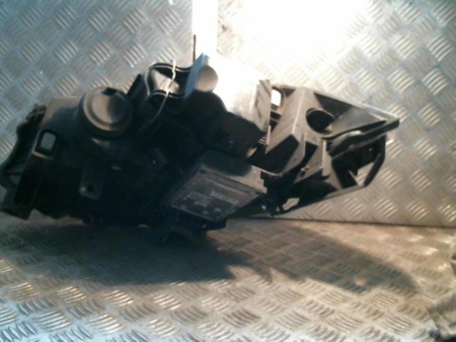 Phare Avant Droit Pour Renault Mégane 2 Phase 1 – Occasion – État Correct – Garantie 3 Mois