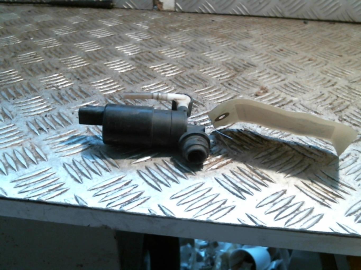 Pompa lavacristalli anteriore PEUGEOT 307 PHASE 1 Diésel - 1