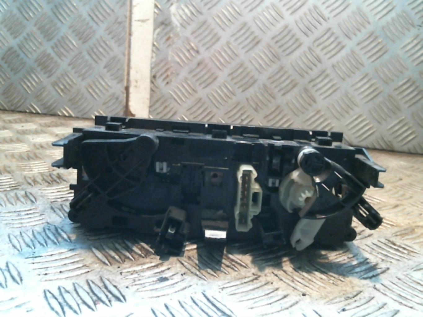 Commande chauffage PEUGEOT 207 PHASE 1 CABRIOLET Essence - 1
