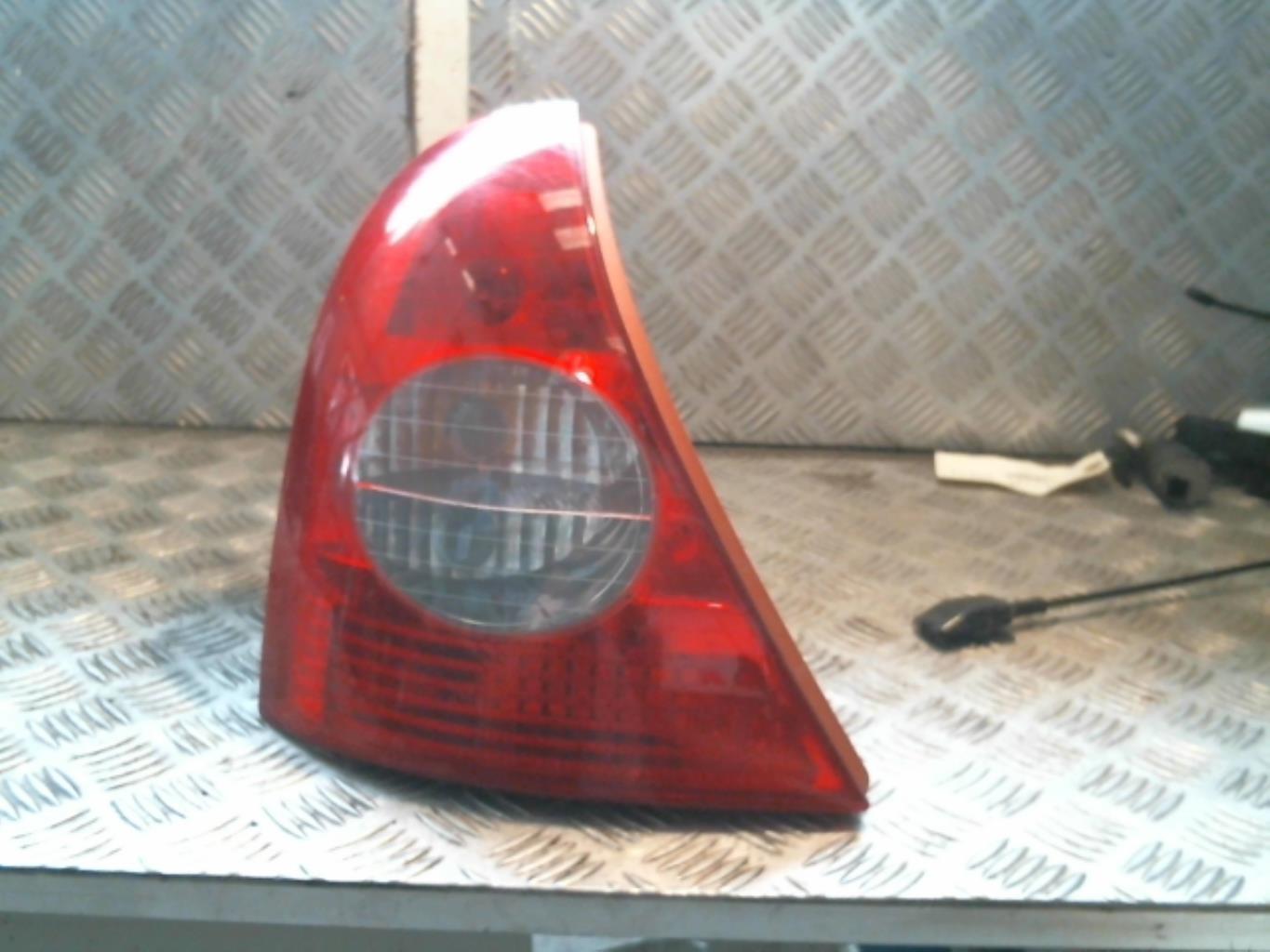 Fanale posteriore principale sinistro (luci) RENAULT CLIO 2 PHASE 2  - 1
