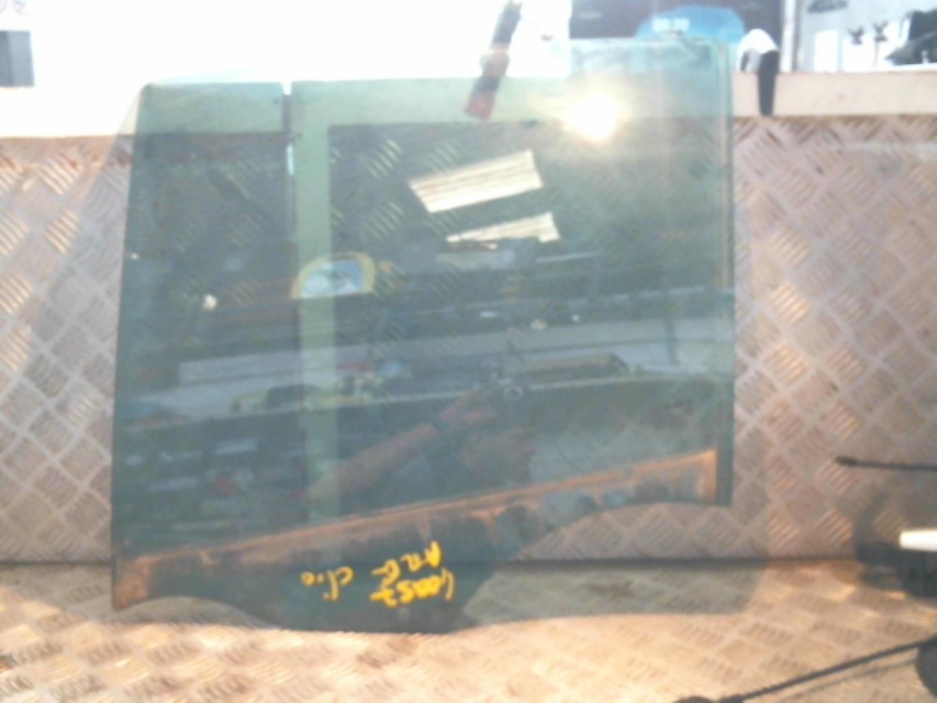 Vitre arriere gauche RENAULT CLIO 3 PHASE 2 BREAK Diesel - 1