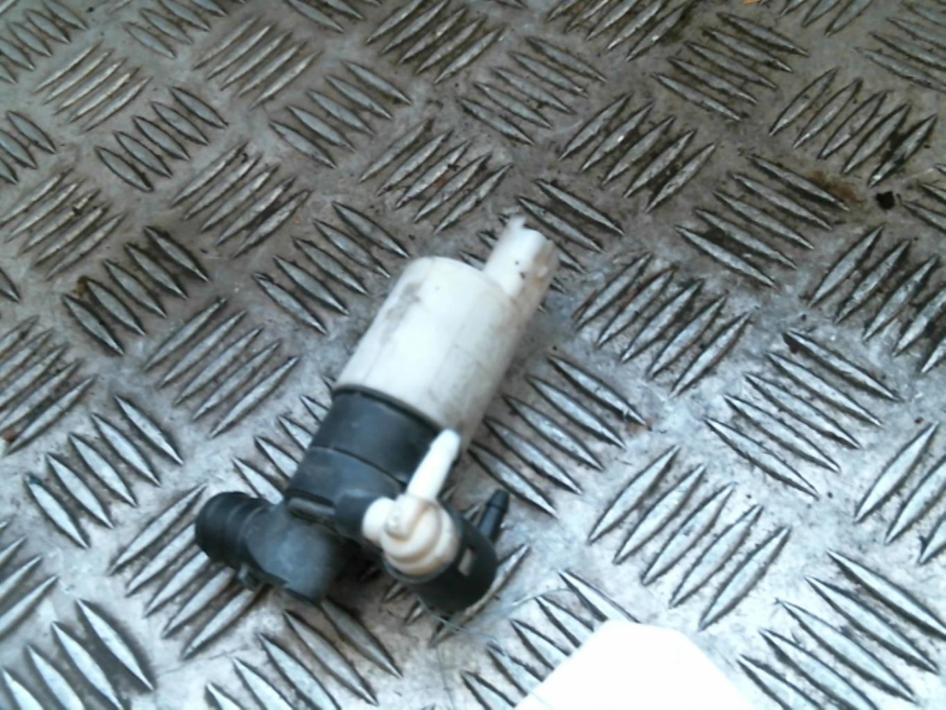 Pompa lavacristalli anteriore CITROEN C4 1 PHASE 1 COUPE Diésel - 1