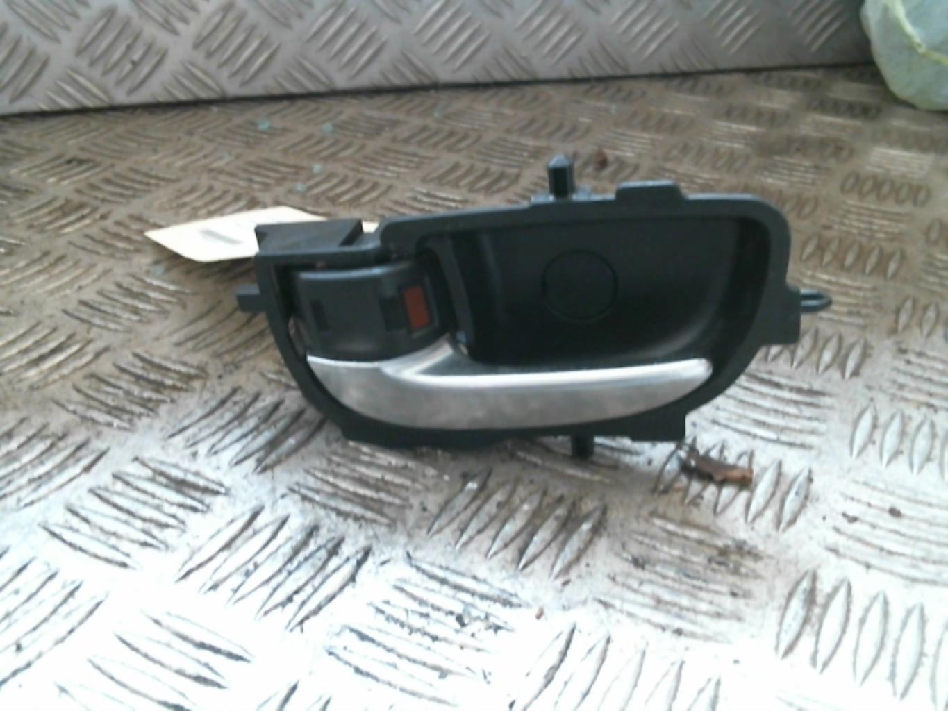 Maniglia interna posteriore sinistra TOYOTA YARIS 3 PHASE 3 Gasolina - 1