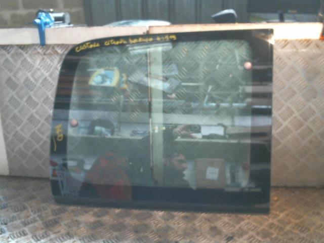 Ventanilla triangular trasera derecha CITROEN BERLINGO 1 PHASE 1 Diésel - 1