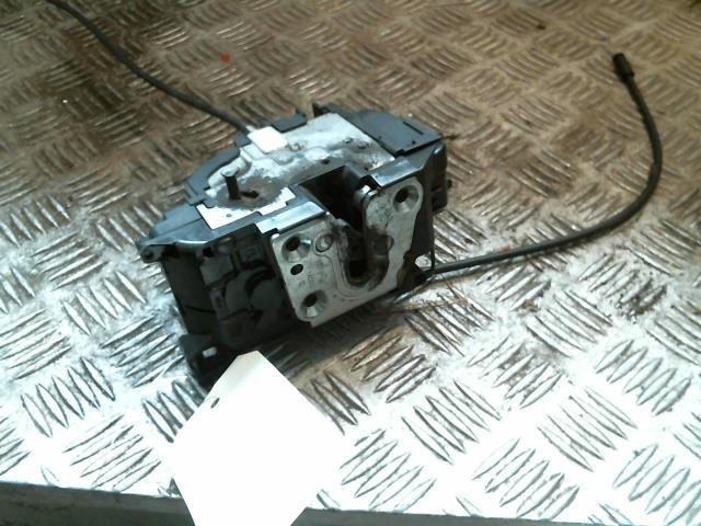 Chiusura centralizzata posteriore destra RENAULT CLIO 3 PHASE 1 Diésel - 1