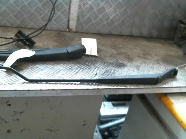 Braccio tergicristallo anteriore destro NISSAN MICRA 3 PHASE 2 Gasolina - 1