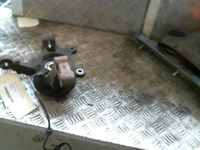 Fusee avant droit NISSAN MICRA 3 PHASE 2 Essence - 1