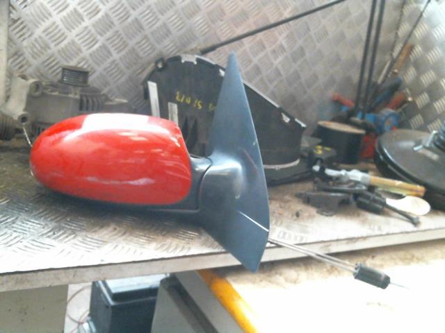 Retrovisor derecho FORD FOCUS 1 Gasolina - 1
