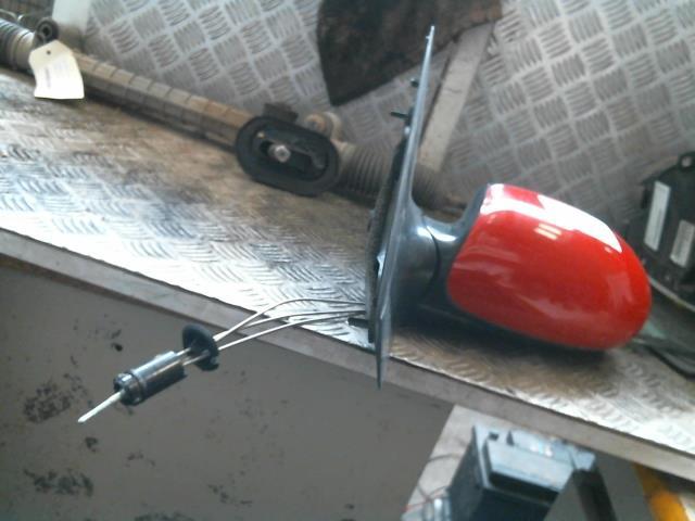 Retrovisor izquierdo FORD FOCUS 1 Gasolina - 1