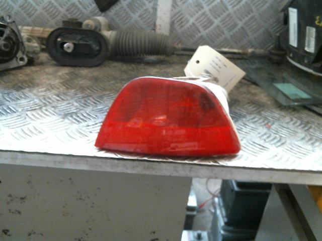 Luce paraurti posteriore sinistra FORD FOCUS 1 Gasolina - 1