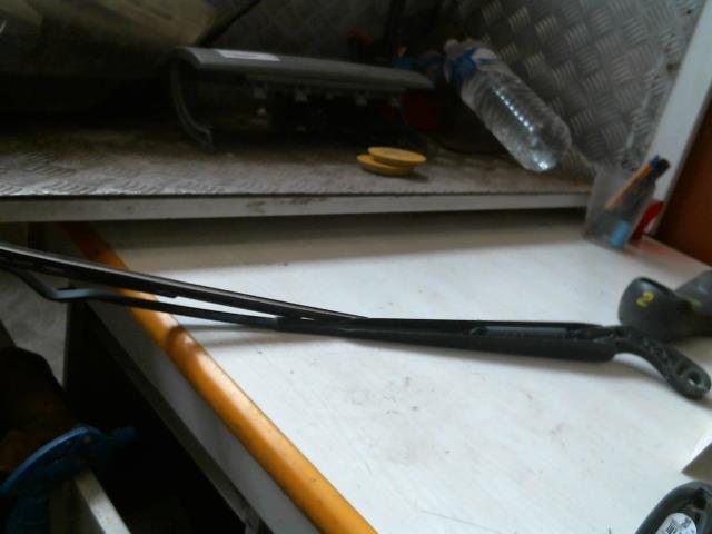 Braccio tergicristallo anteriore destro CHRYSLER GRAND VOYAGER 4 PHASE 2 Diésel - 1