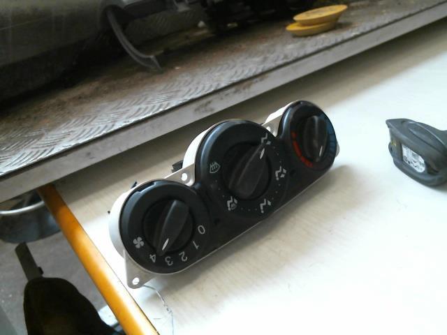 Commande chauffage FORD FOCUS 1 BREAK Diesel - 1