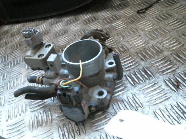 Corpo farfallato TOYOTA COROLLA 8 Gasolina - 1