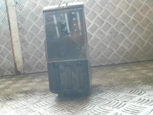 Commande chauffage RENAULT R25  - 1