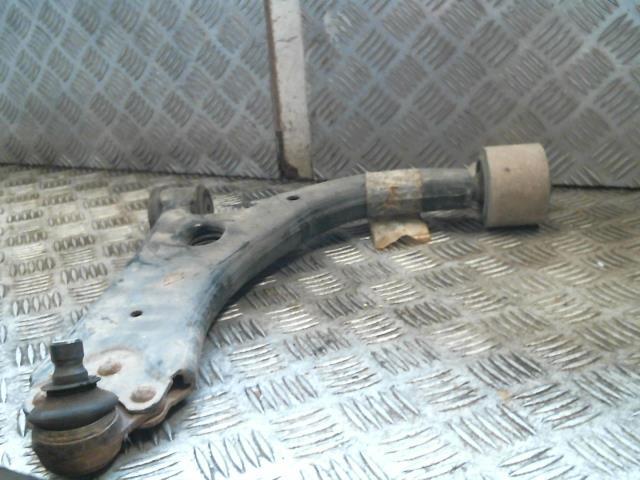 Triangolo anteriore sinistro FORD FIESTA 5 PHASE 1 Gasolina - 1