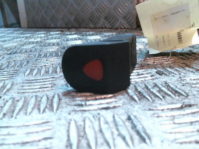 Bouton de warning RENAULT KANGOO 1 PHASE 2  - 1