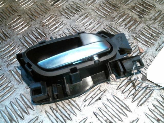 Maniglia interna anteriore destra PEUGEOT 2008 1 PHASE 1 Diésel - 1