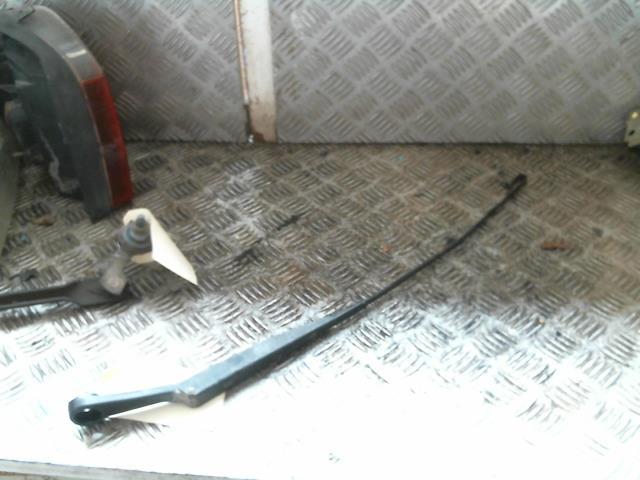 Braccio tergicristallo anteriore destro FIAT PUNTO 1  - 1