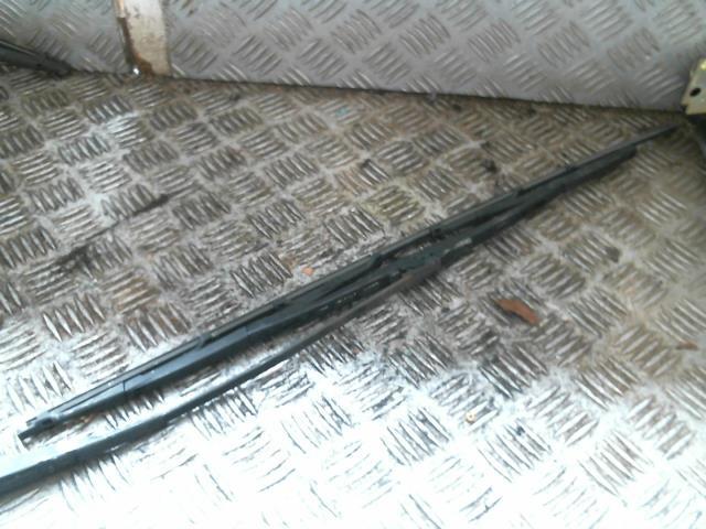 Braccio tergicristallo anteriore sinistro FIAT PUNTO 1  - 1