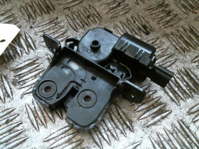 Fermeture centralisee coffre RENAULT CLIO 4 PHASE 1 Diesel - 1