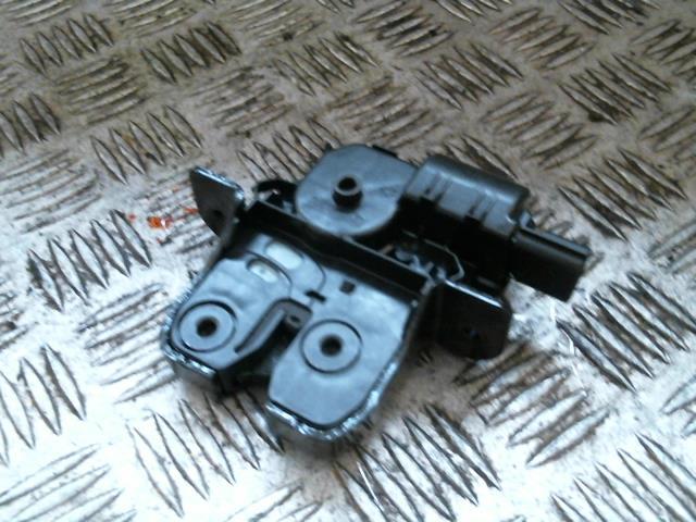 Fermeture centralisee coffre RENAULT CLIO 5  - 1