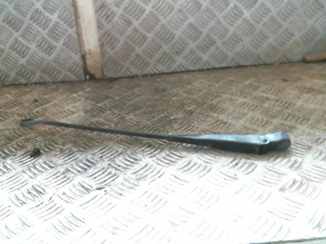 Braccio tergicristallo posteriore FORD FIESTA 3 PHASE 1 Diésel - 1